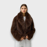 Illia – Pelliccia sintetica corta con colletto oversize