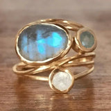 Anello vintage con pietra di luna blu inlaid